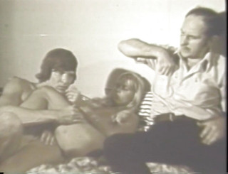 Vintage threesome cock sucking