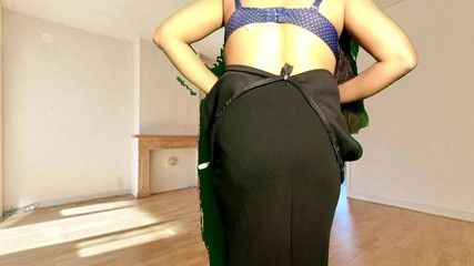 Hot Girl Open Pussy and Bobbs