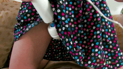 Petite blonde likes teasing her cunt with vibrator