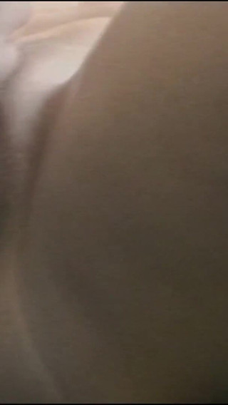 Tempting babe gives great head