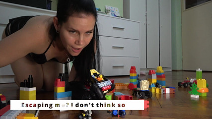 Giantess Anna Destroys a Tiny City