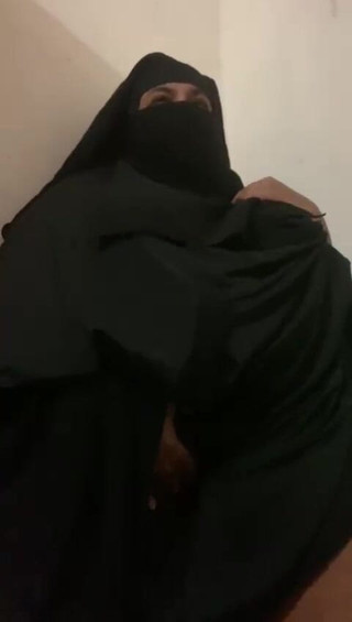 Romantic Arabic Girl