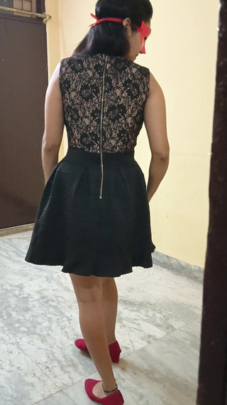 Desi Mms Komal Meet Boy for Quick Fucking in Local Room