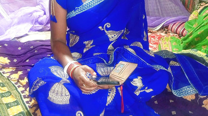 Hindi Hot Video Fucking Desi Indian Girls Village Desi Indian Sax Video