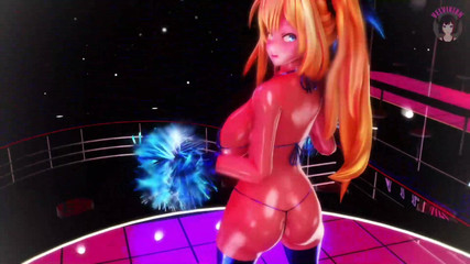 Sexy Cheerleader With Huge Tits Dancing