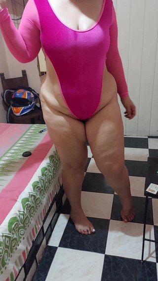 Mature Colombian Seduces Me