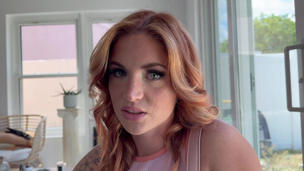 Caught My Girlfriend Cheating and She Tried to Make It up to Me