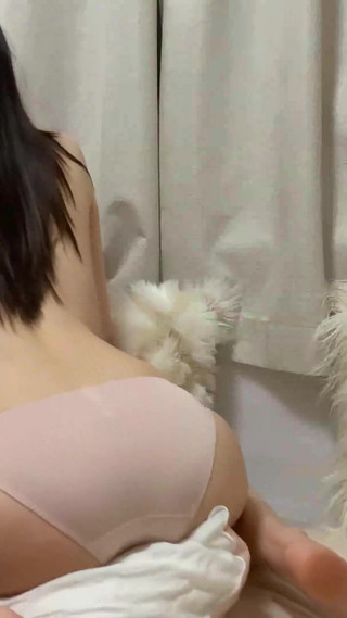 I Feel Like Most Girls Deal with Loneliness Like This... Maybe?