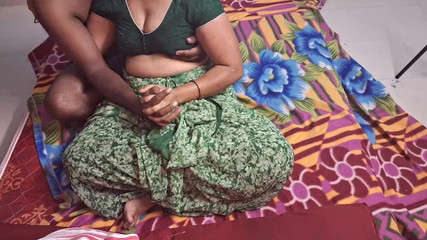 Chubby Sindu Bhabhi Has Sex with Me at Home