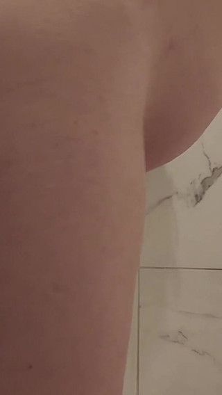 Shower dildo fuck Mama_Foxx94