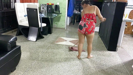 While I'm Cleaning My Stepfather Arrives and Wants to Fuck My Pussy to Get Rid of His Tiredness Before My Stepmother Arrives