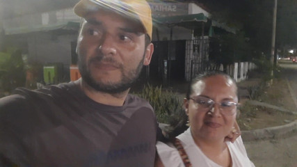 Mature Woman Gets Convinced to Get Fucked by a Big Cock Inside Her Pussy