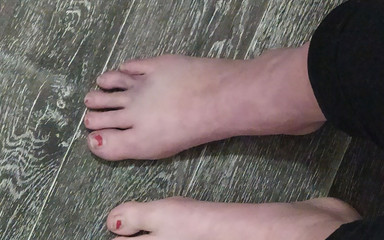 Jim puts his big cock on the kitchen sink