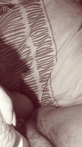 Young, fat and hairy pussy squirting.