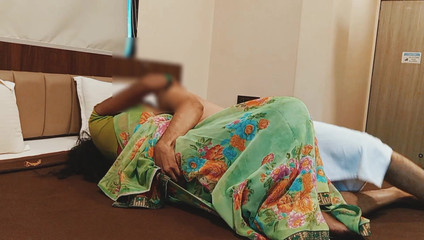 Horny Amateur Indian Step Mom in Saree Fuck by Young Boy