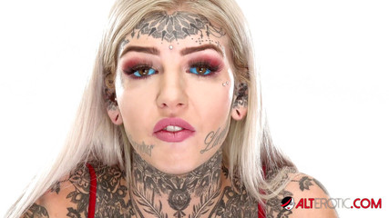 Behind the scenes interview with tattooed Australian bombshell Amber Luke