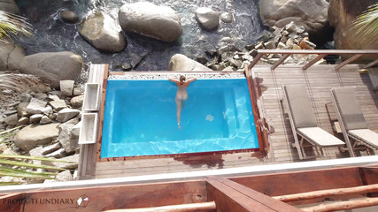 Underwater fuck in paradise infinitypool