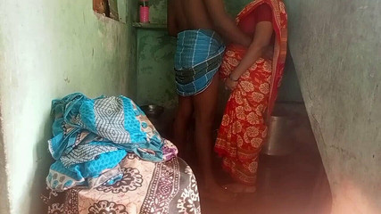 Tamil Wife and Husband Have Real Sex at Home