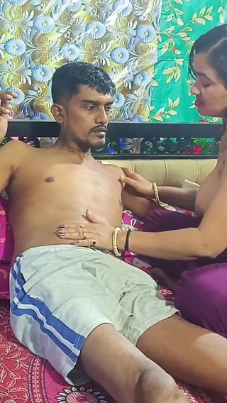 Indian Woman Dirty Mona Bhabhi (tight Pussy) Fuck by Huge Cock a Desi Devour Ji with Her Big Penis..