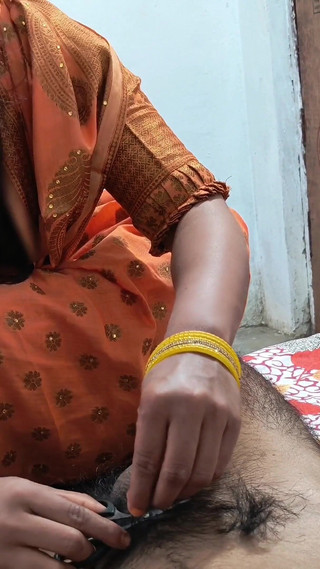 Desi Devar Bhabhi Remove Their Respective Private Part Hairs and Had Sex Together