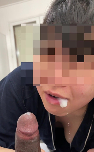 Sloppy Head With a Big Cumshot in Her Mouth. She Couldnt Hold All the Cum in Her Mouth at the End