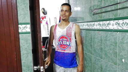 I Fuck My Step Niece's Big Pussy When She Was Taking a Shower