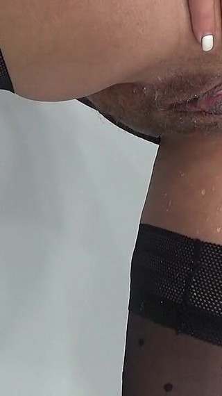 Pissing Babe in Nylon