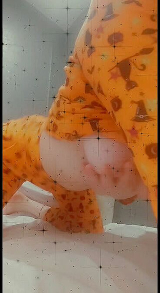 Pajama twerk teasing NO AUDIO