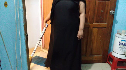 Saudi Hot Stepaunty Sweeping House When Neighbor Boy Saw Her Big Tits and Ass Gets Seduced &hot Cum - Boruqa & Hijab Stepaunty