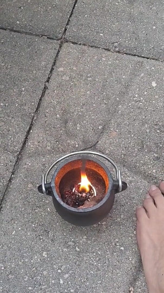Cum Worship a Witches Feet