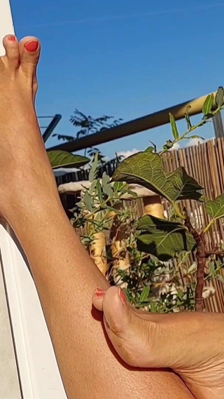 Mature Blonde Wife Selena Enjoys Foot Worship Outdoors