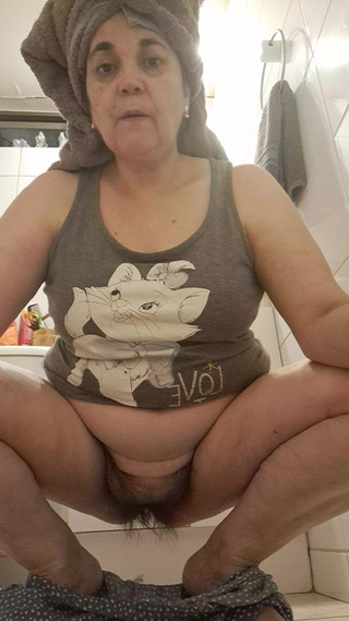 Stepmommy Taking off Her Pajamas and Showing Her Hairy