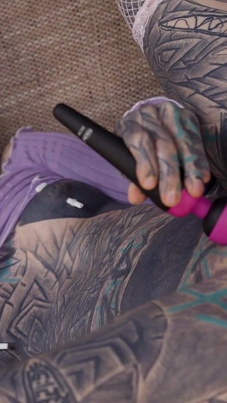 Anuskatzz Gets a Butt Fucking with Toys, Dick and Machine