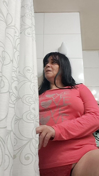 MILF Jerkoff in Shower with Stepson