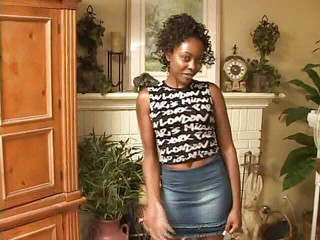 Ebony Whore Sucks Big White Sausage