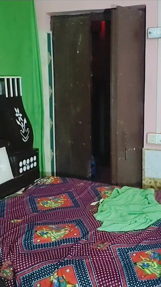 Sawan Me Bhabhi Ki Green Sari Me Chudai