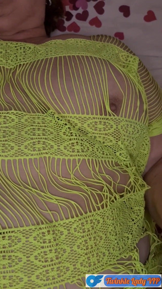 Seducing BBW mature granny