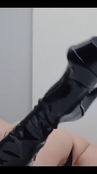 Twerking and Teasing in Thigh High Boots