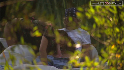 Hot girl rides a huge cock while out sailing in the dam