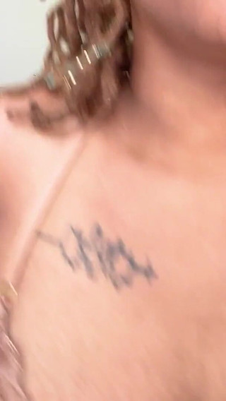 Sultry Self-punishment: Temptress Mango's Spanking Tease