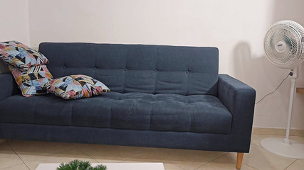 I Fuck My Best Friend's Stepsister When I Go to the Bathroom