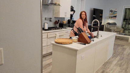 Secretly Eating Stepmommy's MILF Ass