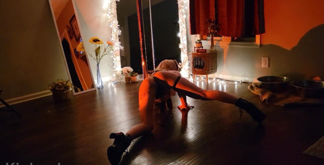 Who Wants a Sexy Show Next??