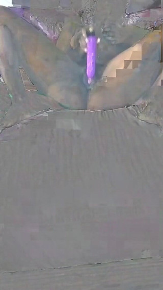 I jerk of my huge dick before she ride me with her tight pussy so I cum fast