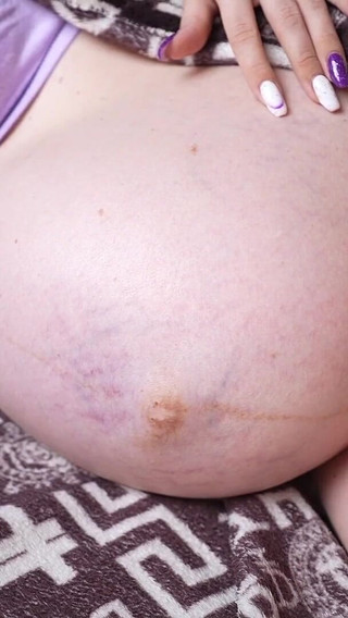 Pregnant Belly Movements & Belly Slaps Last Month Pregnant