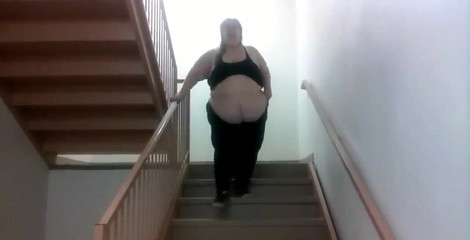 I rather just stay in bed and be feed and worshipped